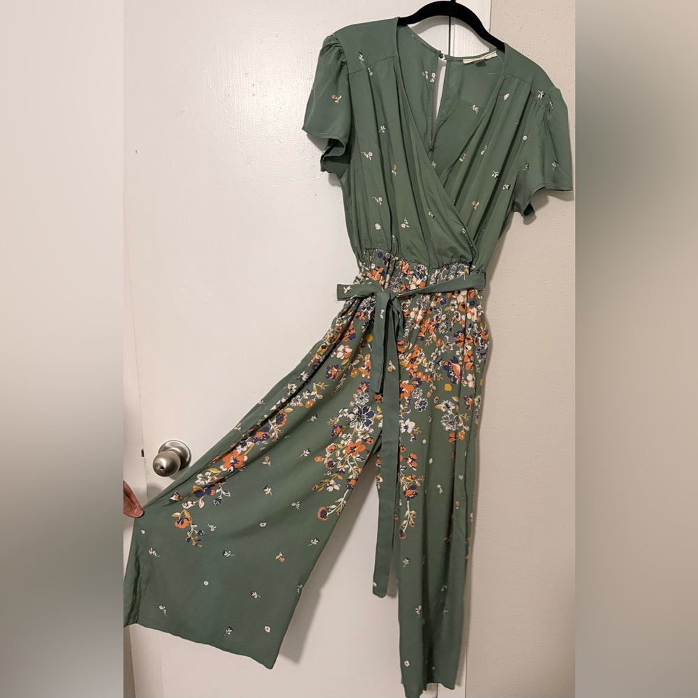 mi ami Sage Green Floral Wrap Front Wide Leg Jumpsuit Size M - Picture 2 of 7